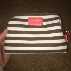 henri Bendel small cosmetic case